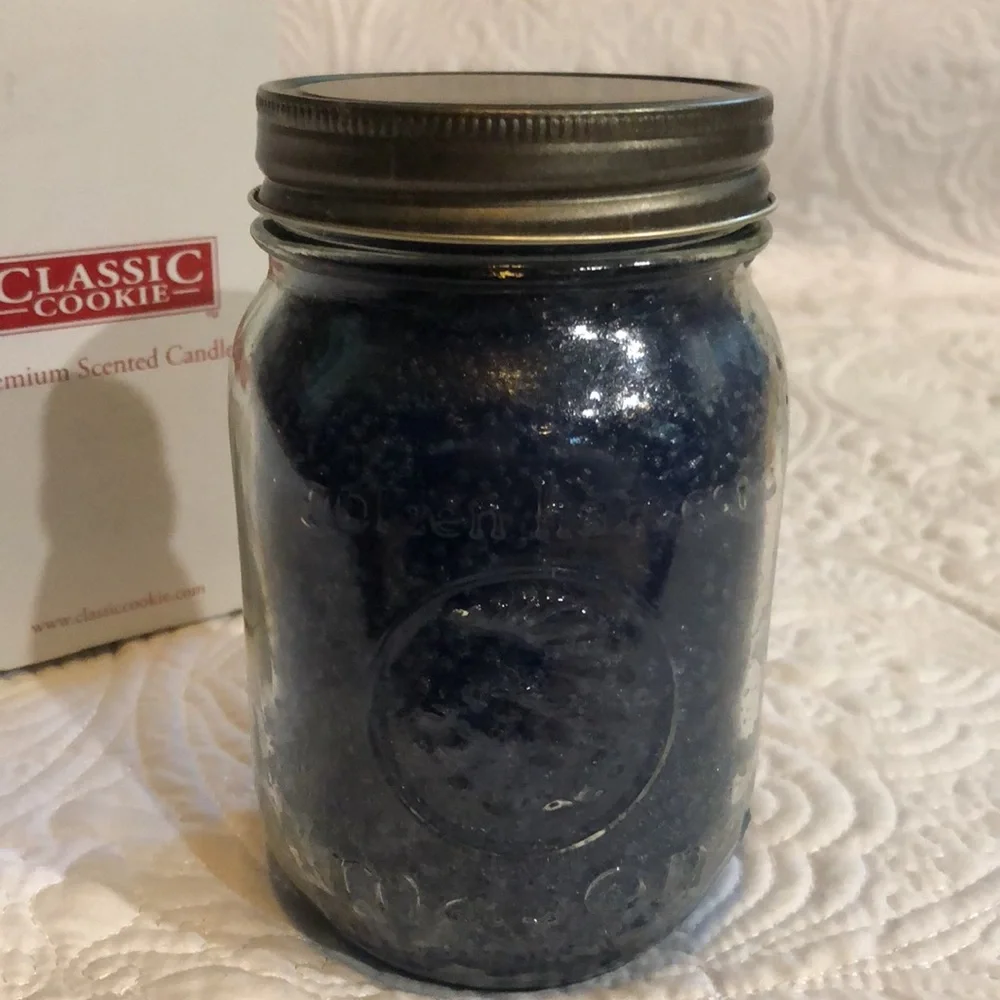 Classic Cookie‎ blueberries and cream candle, NWT
